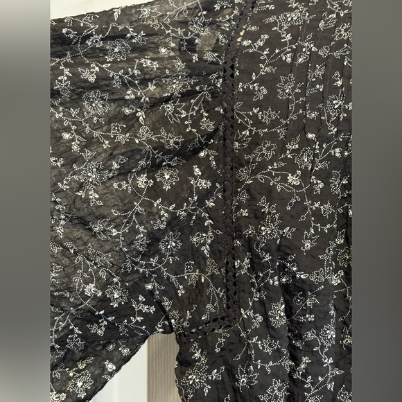 Madewell Ruffle-Neck Button-Front Mini
Dress in Dotted Vines medium - Picture 10 of 14